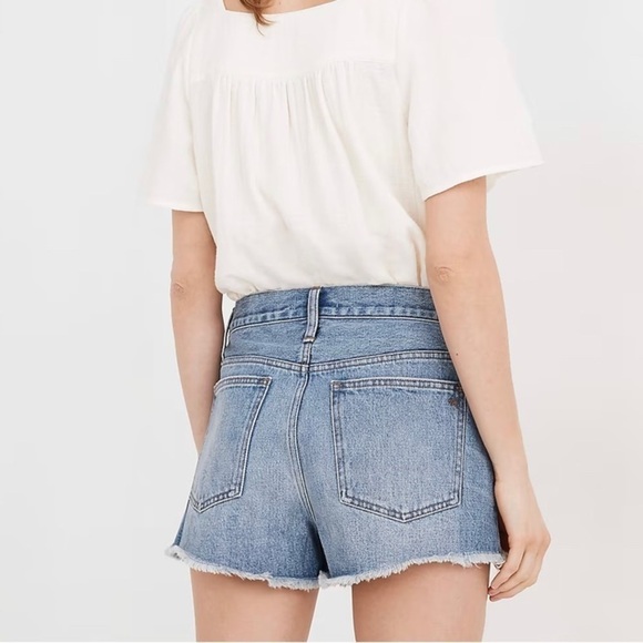 Madewell Mid-Rise Button Fly Relaxed Denim Jean Shorts Homecrest Wash Size 26 - Picture 3 of 14